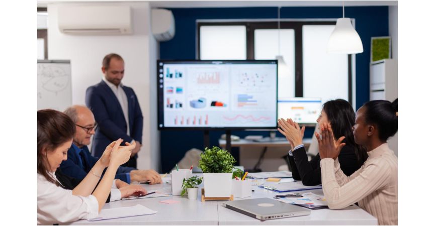 Udostępniaj swoją pracę z łatwością.