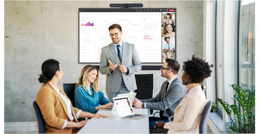 CleverHub 2 z CleverCast – Nowość w ofercie Clevertouch